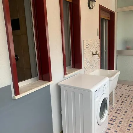 Incantevole A Pochi Passi Dal Mare, Locazione Breve Turistica Privata, No Impresa Apartment *